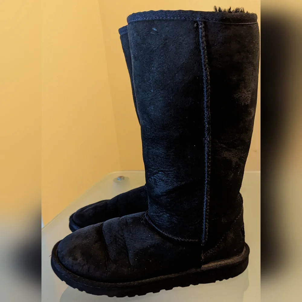 UGG CLASSIC TALL BOOTS SZ 5 - Picture 2 of 8